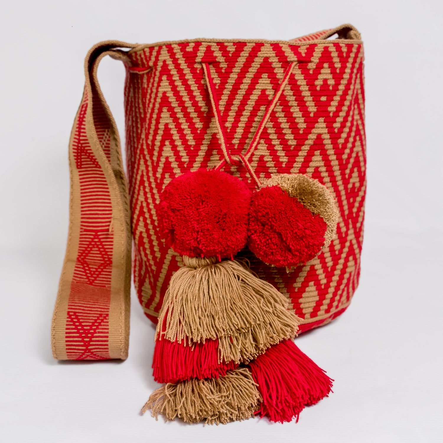 SPECIAL POMPONS CROSSBODY BUCKET WS