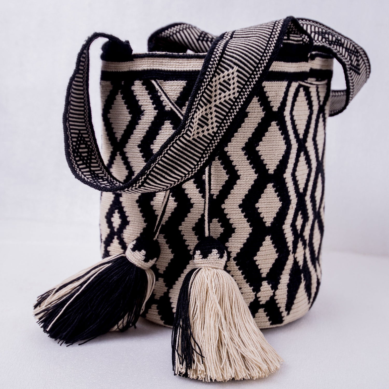 SHOULDER BUCKET DOUBLE THREAD WS